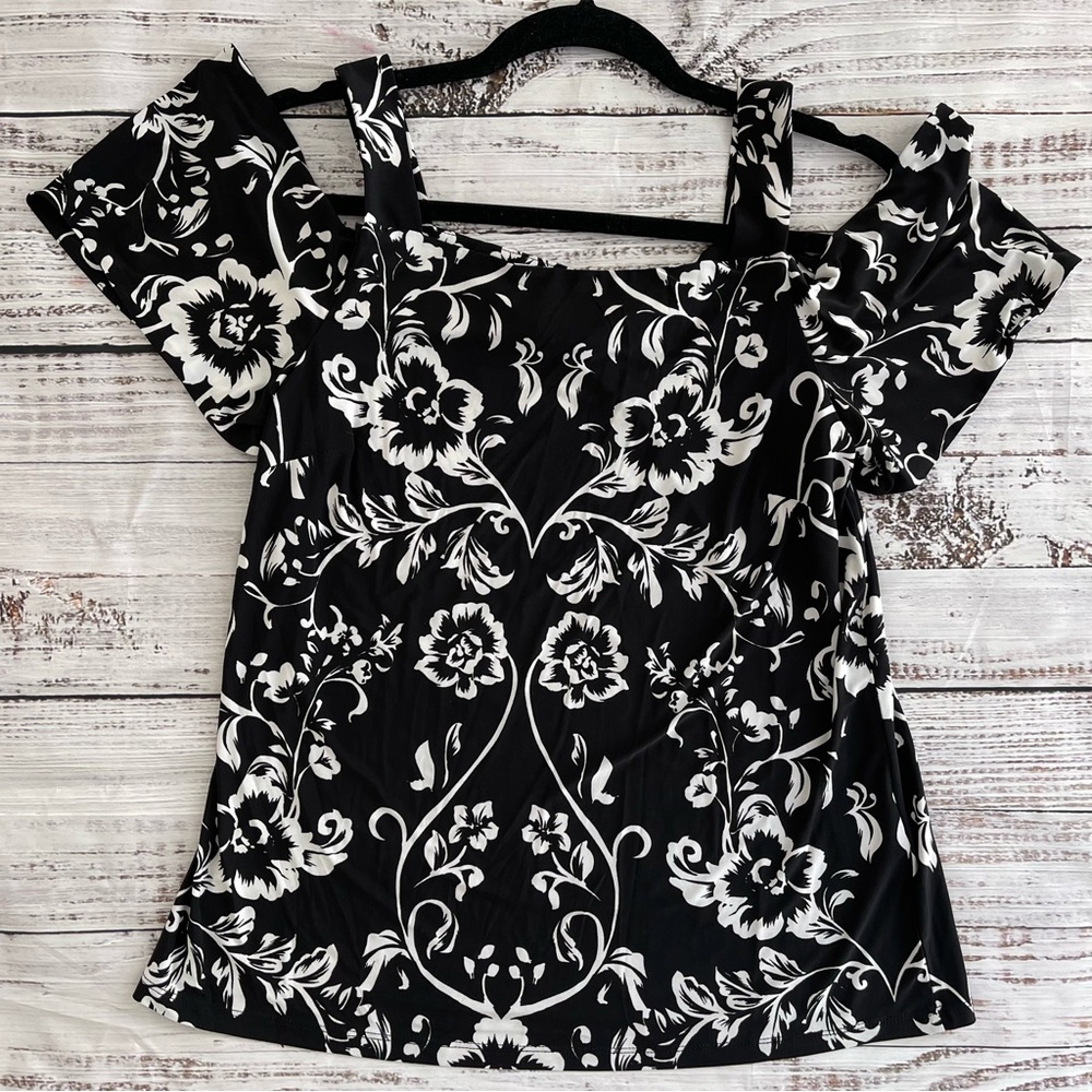 Floral cold shoulder top